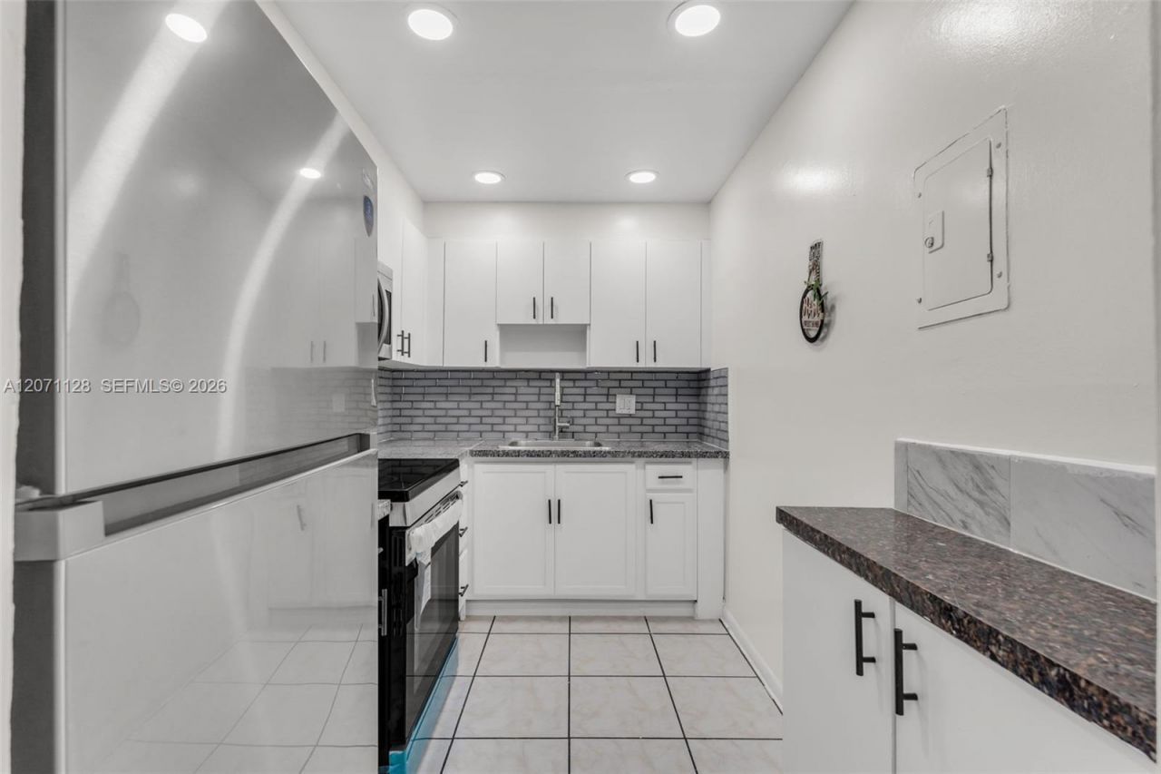 400 NE 18th Ave, Unit 208, Homestead, FL 33033 Photo