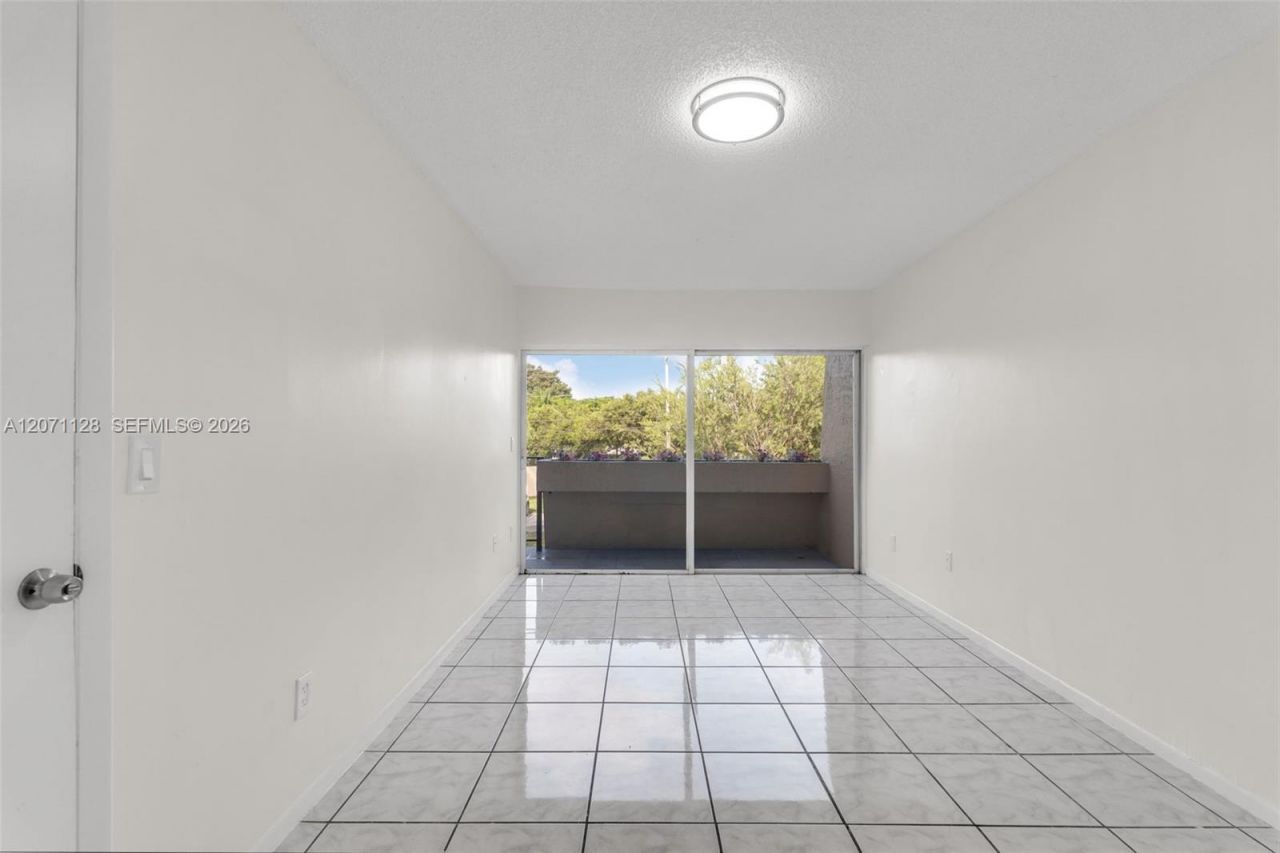 400 NE 18th Ave, Unit 208, Homestead, FL 33033 Photo