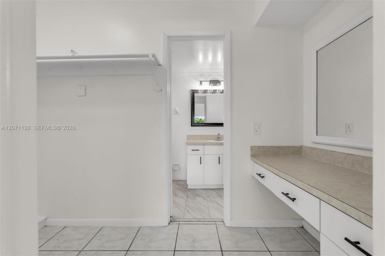 400 NE 18th Ave, Unit 208, Homestead, FL 33033 Photo