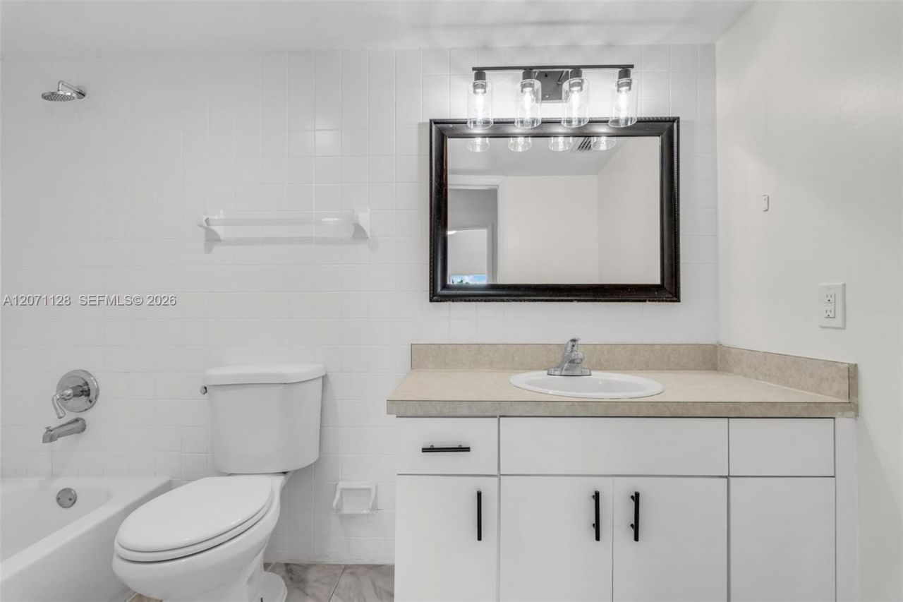 400 NE 18th Ave, Unit 208, Homestead, FL 33033 Photo