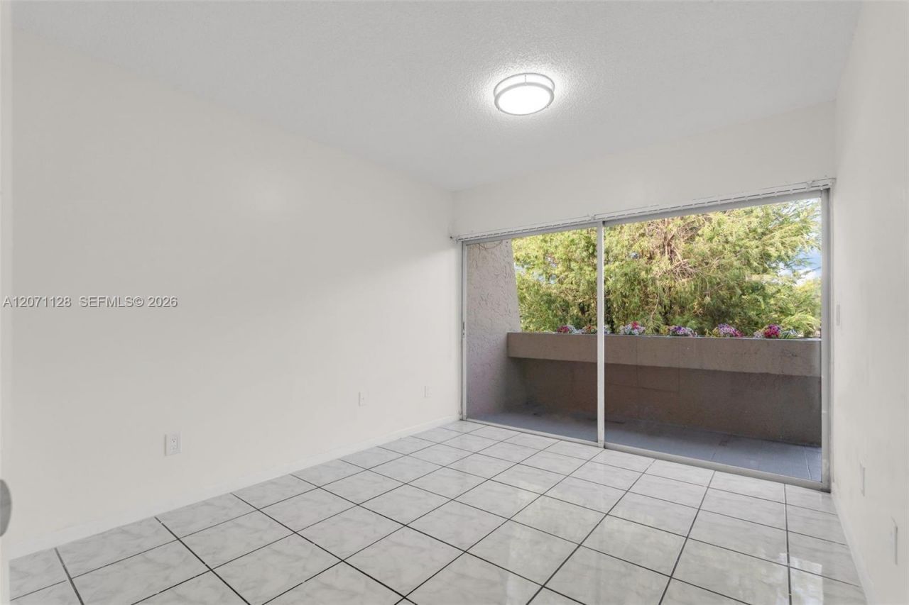 400 NE 18th Ave, Unit 208, Homestead, FL 33033 Photo