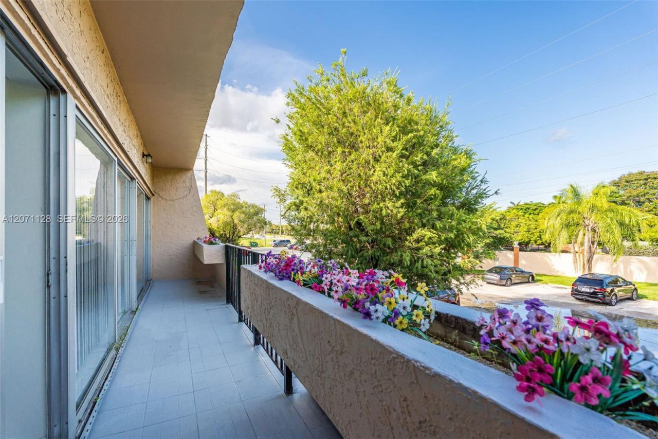 400 NE 18th Ave, Unit 208, Homestead, FL 33033 Photo