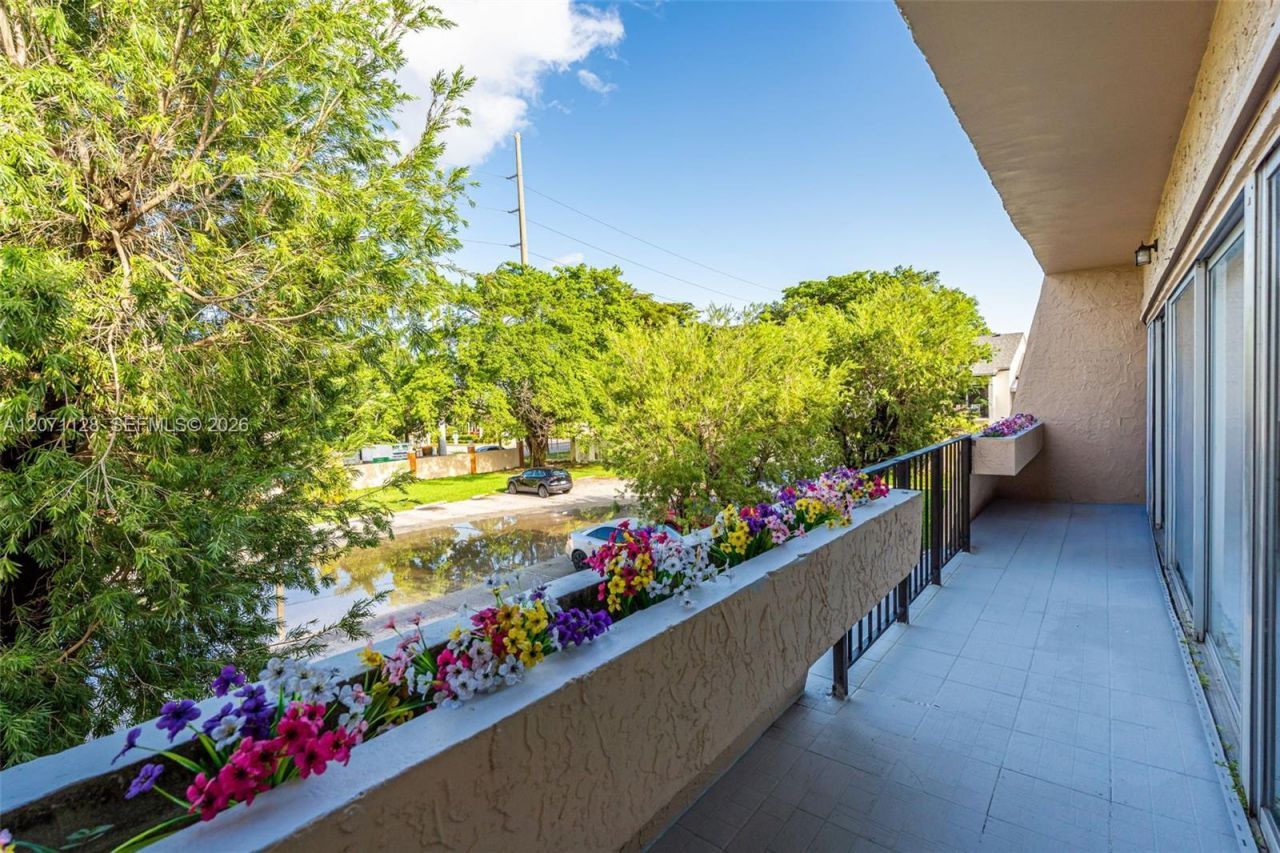 400 NE 18th Ave, Unit 208, Homestead, FL 33033 Photo