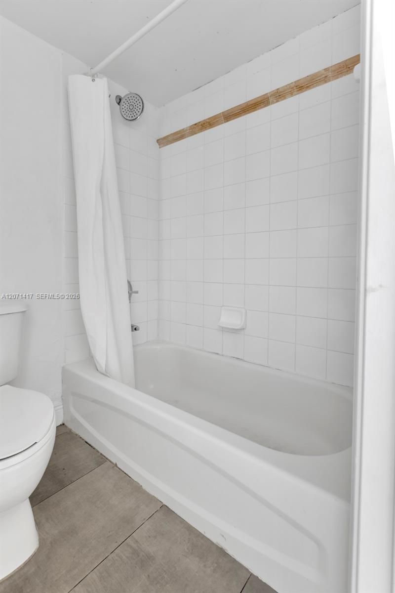 1200 Brickell Bay Dr , Unit 3310, Miami, FL 33131 Photo
