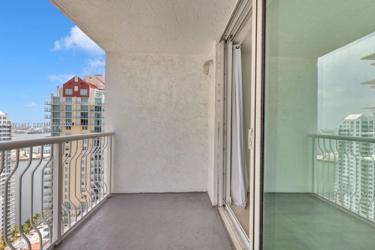 1200 Brickell Bay Dr , Unit 3310, Miami, FL 33131 Photo