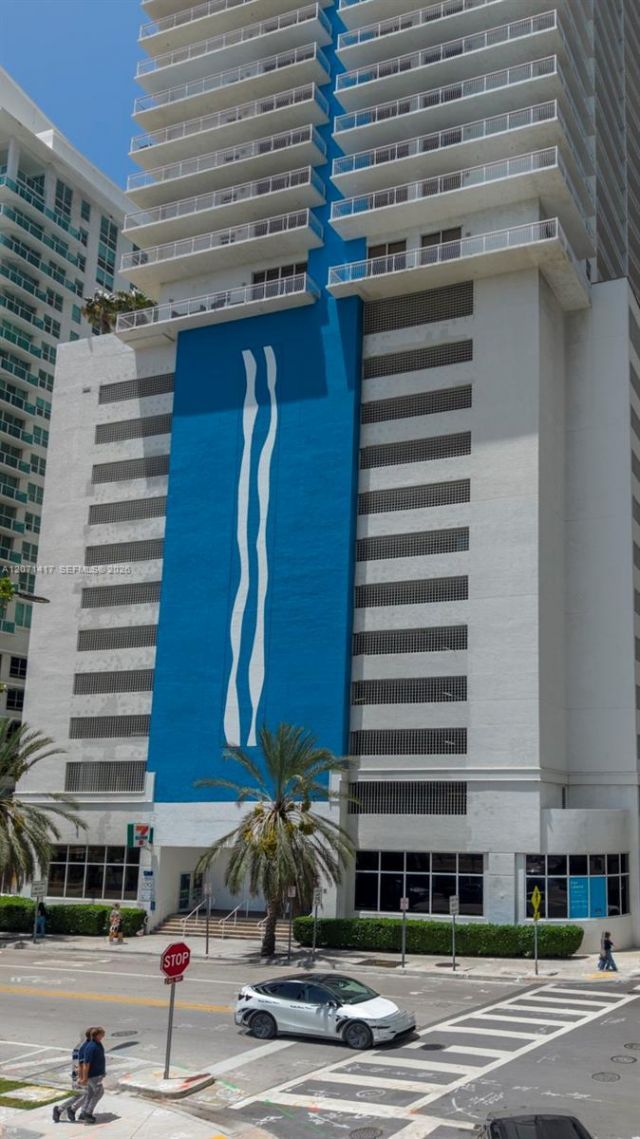 1200 Brickell Bay Dr , Unit 3310, Miami, FL 33131 Photo