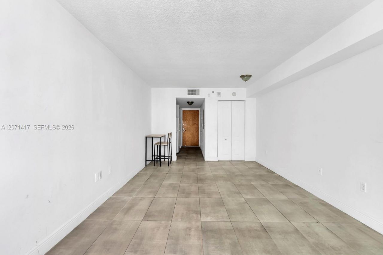 1200 Brickell Bay Dr , Unit 3310, Miami, FL 33131 Photo
