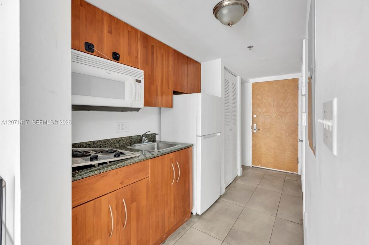 1200 Brickell Bay Dr , Unit 3310, Miami, FL 33131 Photo