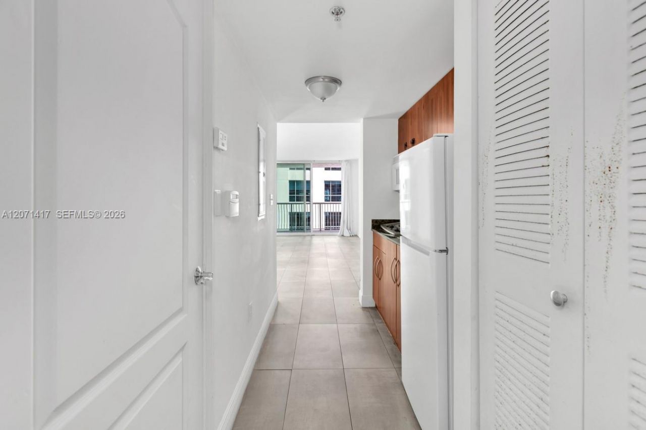 1200 Brickell Bay Dr , Unit 3310, Miami, FL 33131 Photo