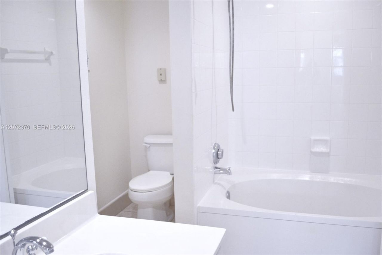 3225 NE 184th St, Unit 10103, Aventura, FL 33160 Photo