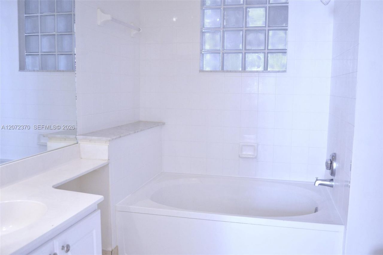 3225 NE 184th St, Unit 10103, Aventura, FL 33160 Photo