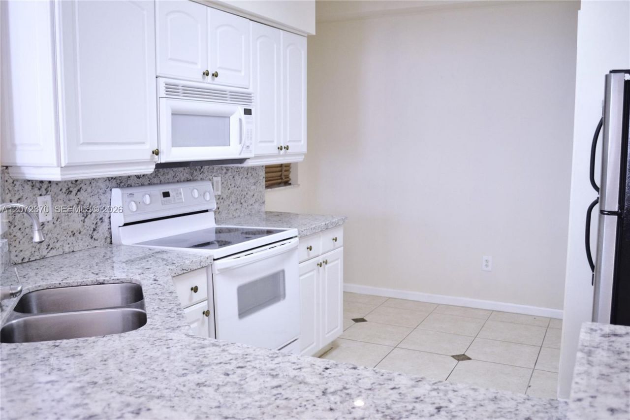 3225 NE 184th St, Unit 10103, Aventura, FL 33160 Photo