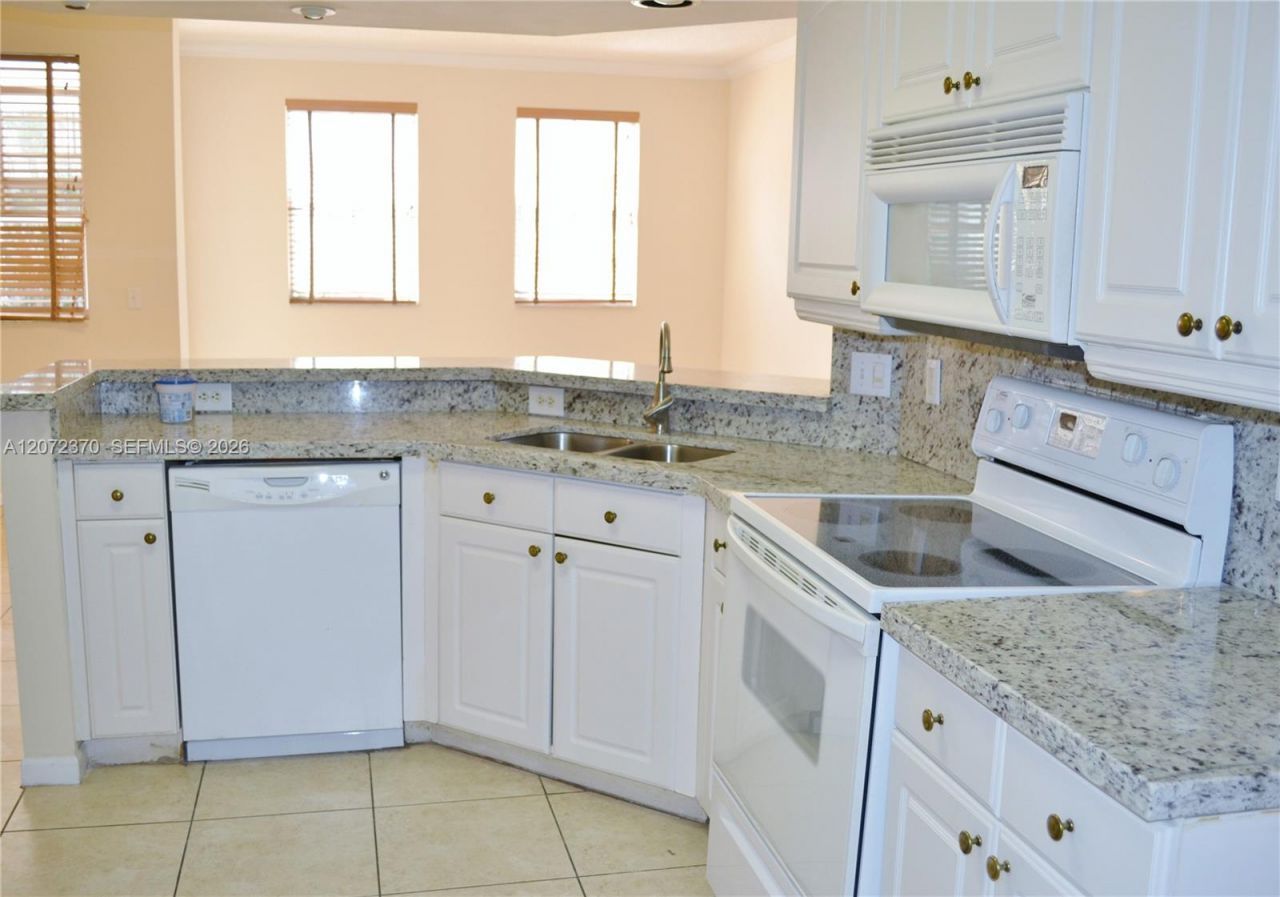 3225 NE 184th St, Unit 10103, Aventura, FL 33160 Photo