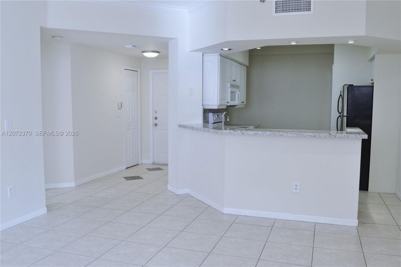 3225 NE 184th St, Unit 10103, Aventura, FL 33160 Photo