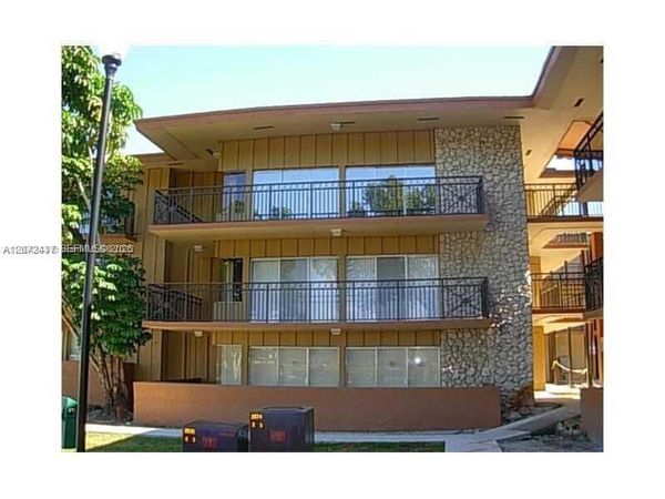4850 SW 63rd Ter, Unit 114, Davie, FL 33314
