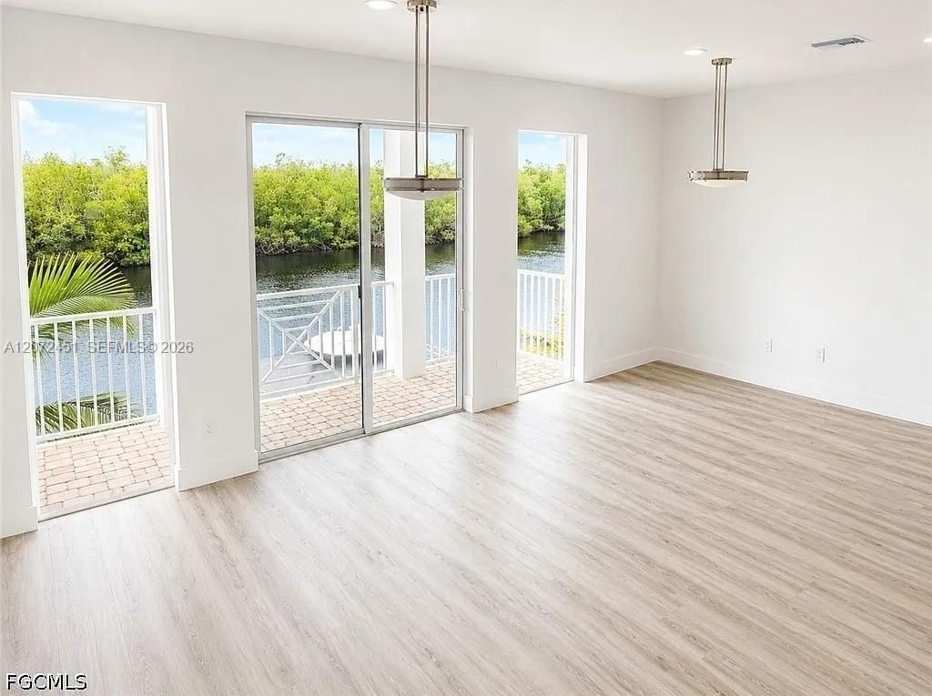 5816 Shell Cove Dr , Unit 119, Cape Coral, FL 33914 Photo
