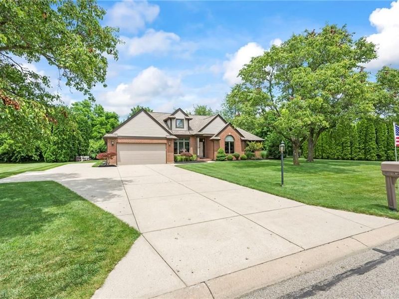 2335 Blackoak Drive, Troy, OH 45373 Photo 3