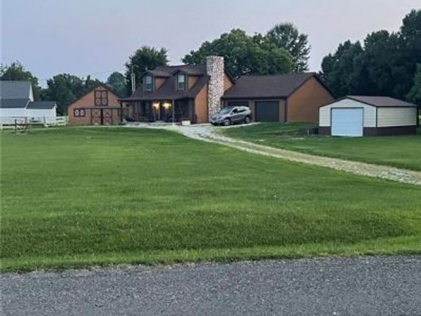 3337 Sand Road, Edwardsville, IL 62025