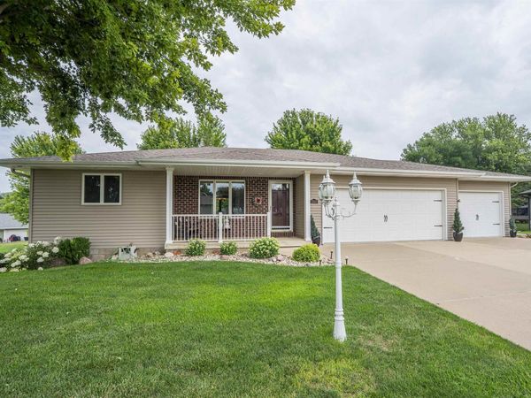 1330 4th Ave SE, LeMars, IA 51031