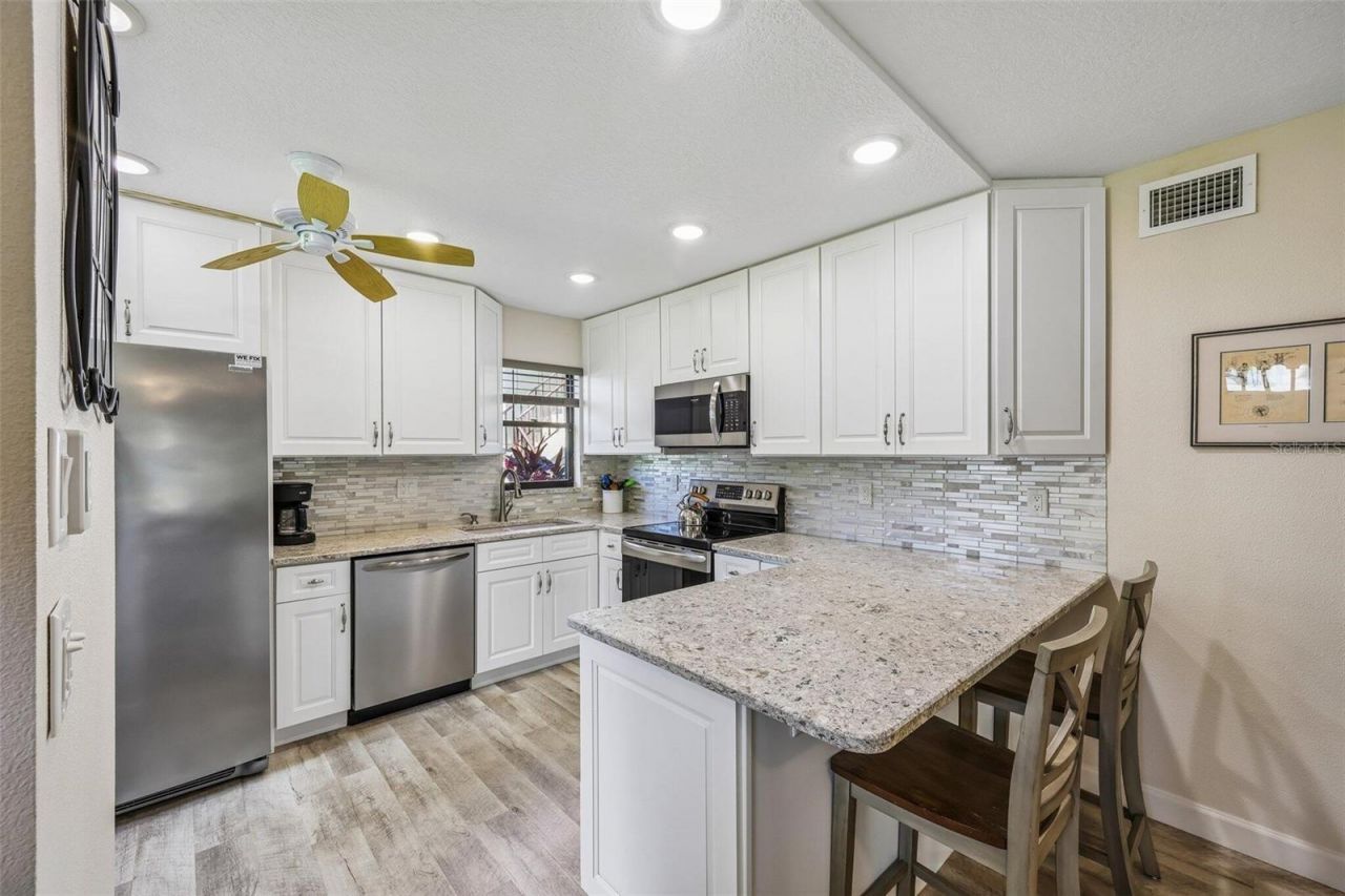 5400 34th Street W, Unit A6, Bradenton, FL 34210 Photo
