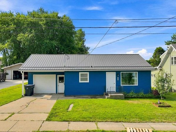 112 E 17TH STREET, Marshfield, WI 54449