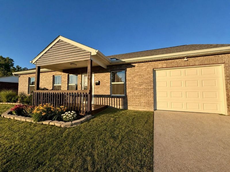 169 Brookmoor Drive, Brookville, OH 45309 Photo 2