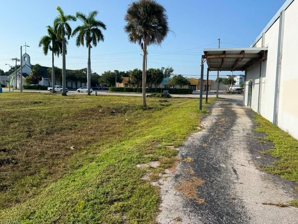 98 Pondella Rd, North Fort Myers, FL 33903 Photo