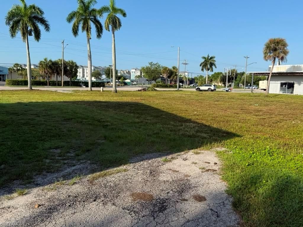 98 Pondella Rd, North Fort Myers, FL 33903 Photo