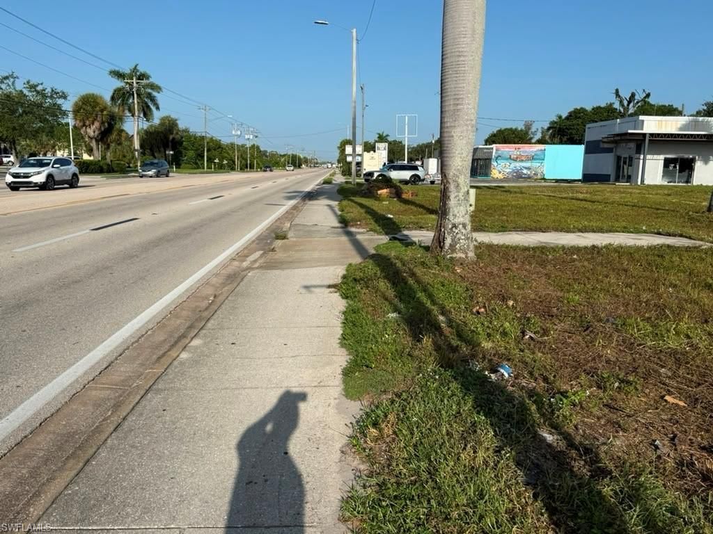 98 Pondella Rd, North Fort Myers, FL 33903 Photo