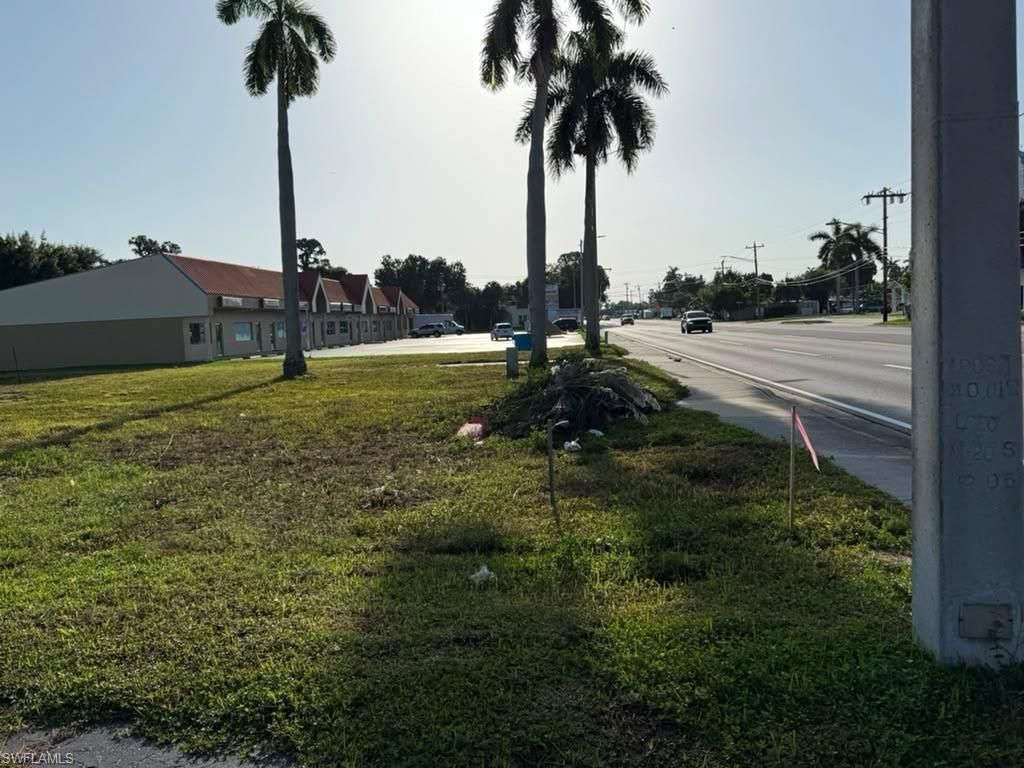98 Pondella Rd, North Fort Myers, FL 33903 Photo