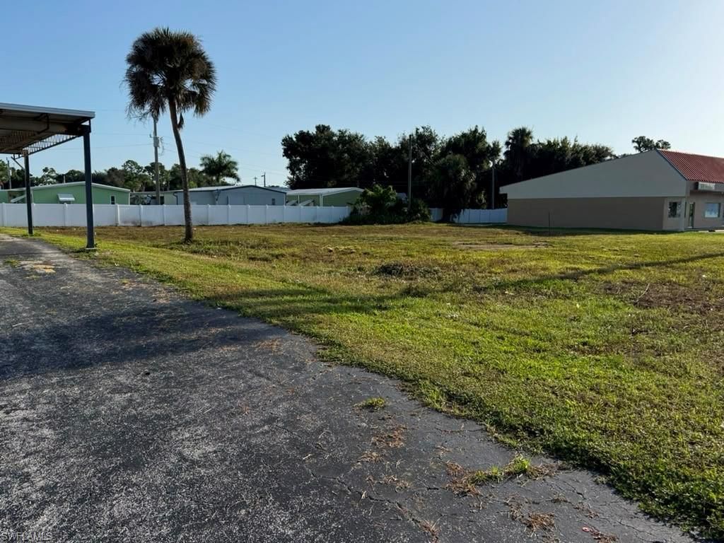 98 Pondella Rd, North Fort Myers, FL 33903 Photo