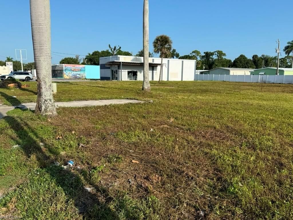 98 Pondella Rd, North Fort Myers, FL 33903 Photo
