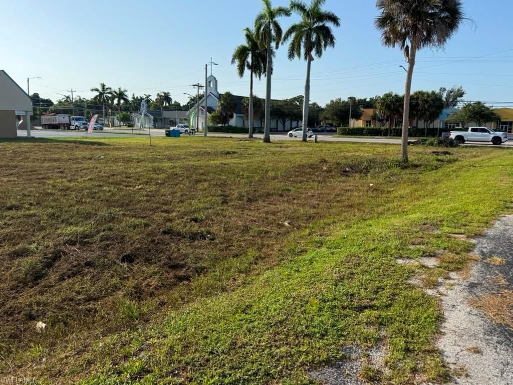 98 Pondella Rd, North Fort Myers, FL 33903 Photo