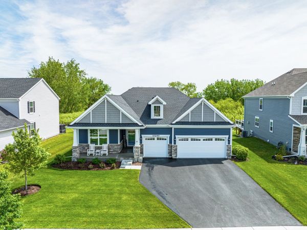 10240 Amos Street , Huntley, IL 60142