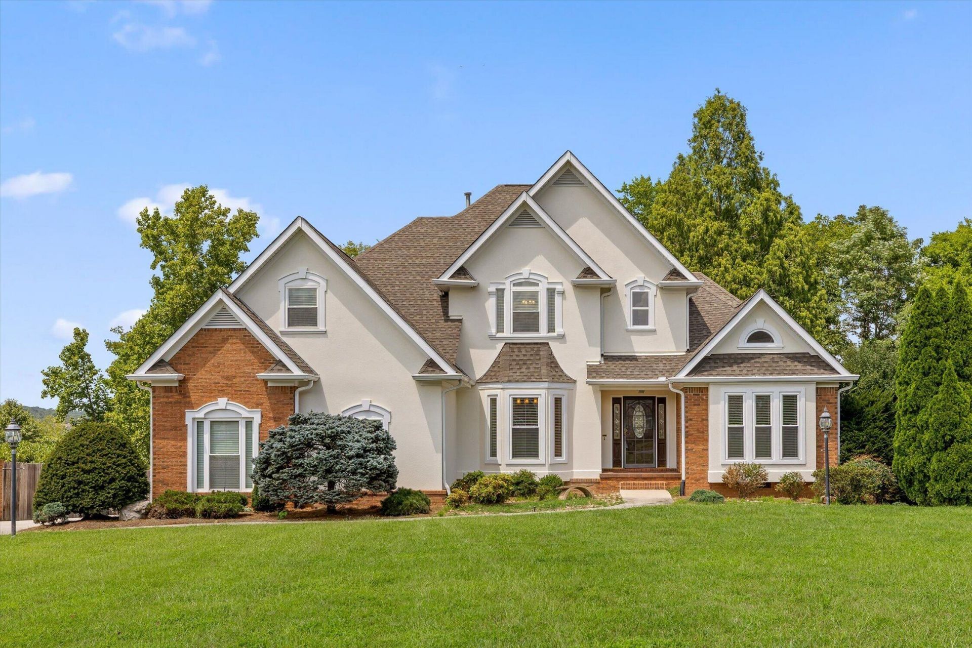 9815 Leslie Sandidge Drive, Ooltewah, TN 37363 Main Photo