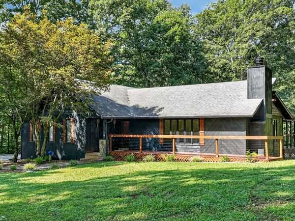 390 Lakeview Trl , McMinnville, TN 37110