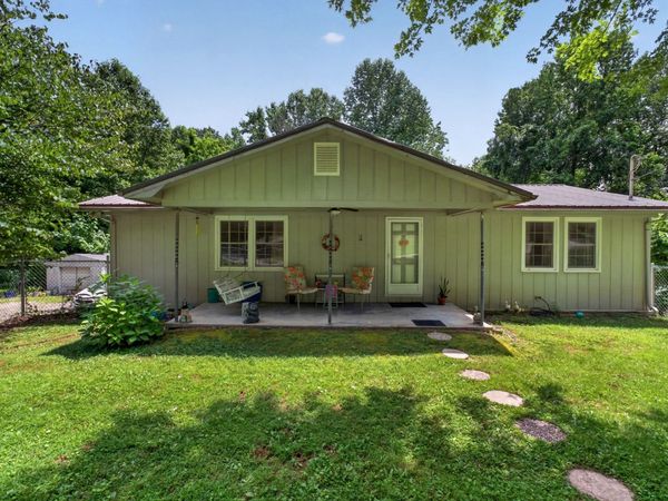 582 Spencer Dr , Spencer, TN 38585