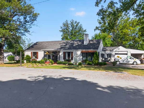 212 W Blackwell St , Tullahoma, TN 37388