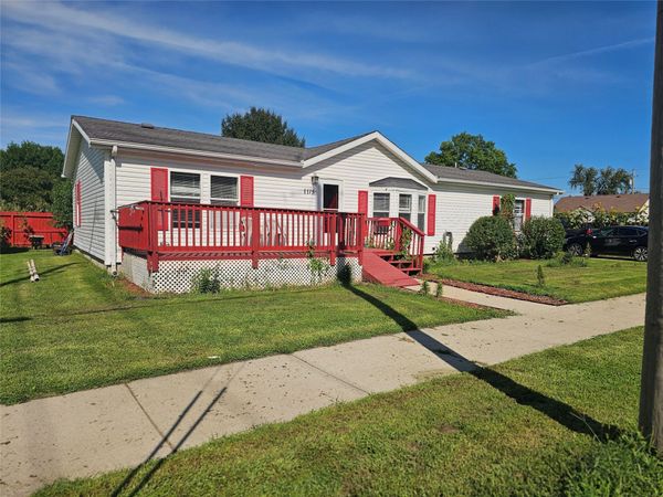 1115 W 8th Street, Perry, IA 50220
