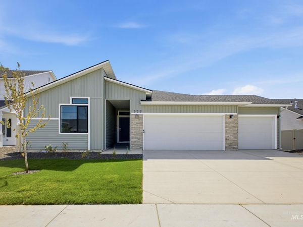 653 W Novak Dr, Emmett, ID 83617