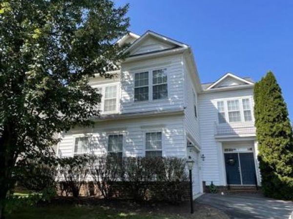 21825 WINGFOOT COURT, BROADLANDS, VA 20148
