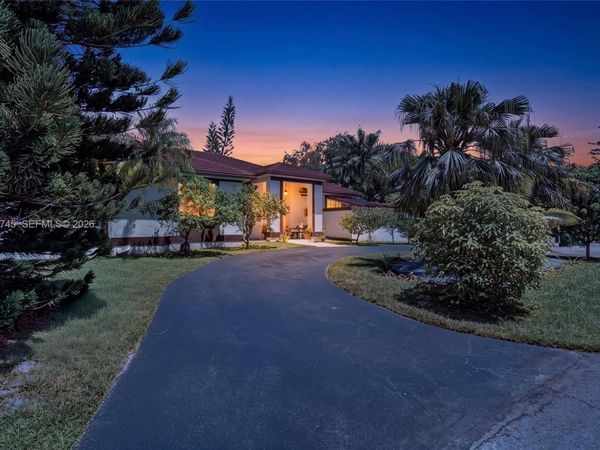 17711 SW 81st Ct, Palmetto Bay, FL 33157