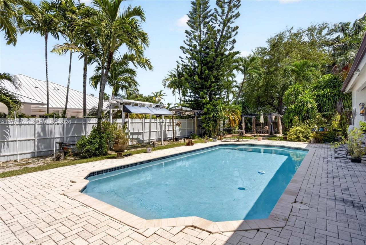 17711 SW 81st Ct, Palmetto Bay, FL 33157 Photo