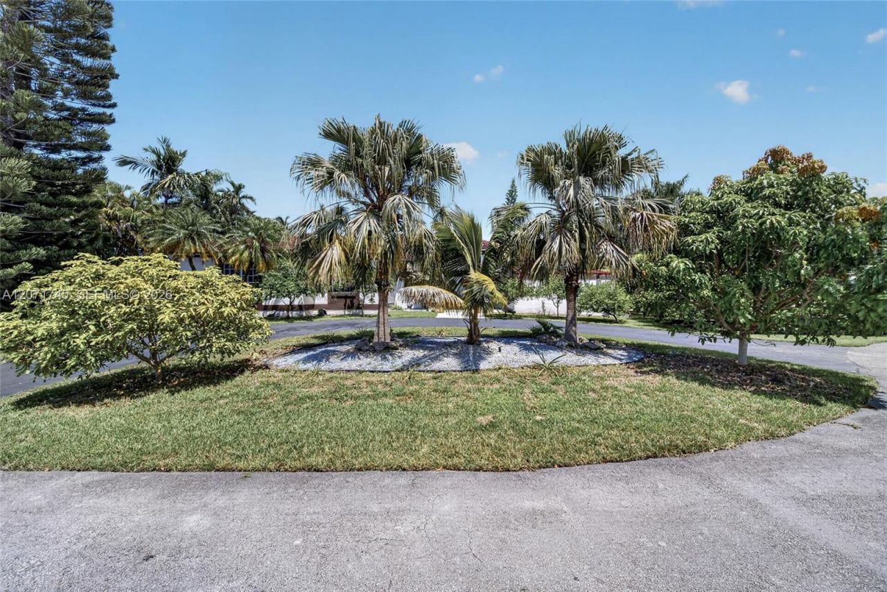 17711 SW 81st Ct, Palmetto Bay, FL 33157 Photo