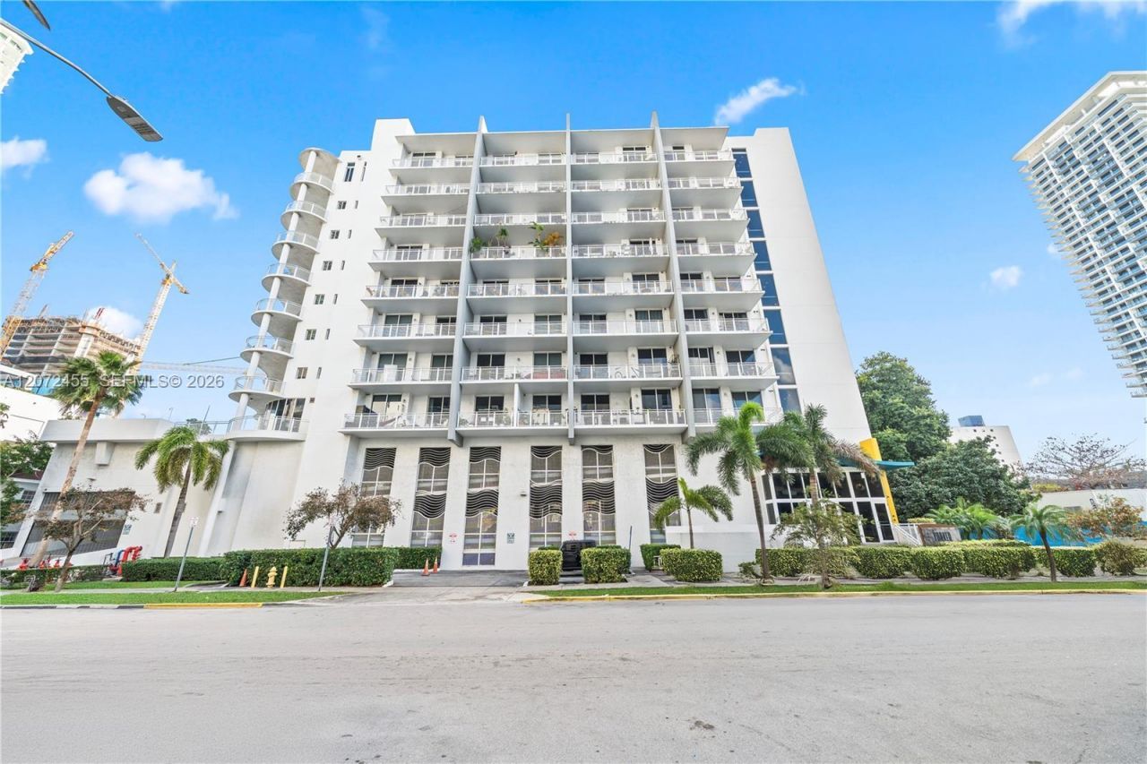 444 NE 30th St , Unit 702, Miami, FL 33137 Photo