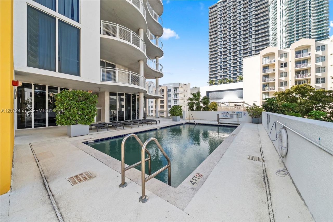 444 NE 30th St , Unit 702, Miami, FL 33137 Photo