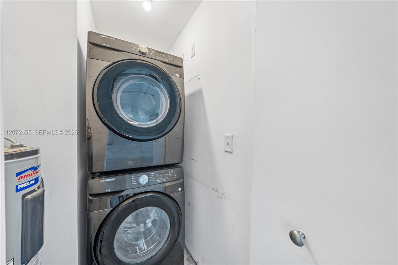 444 NE 30th St , Unit 702, Miami, FL 33137 Photo