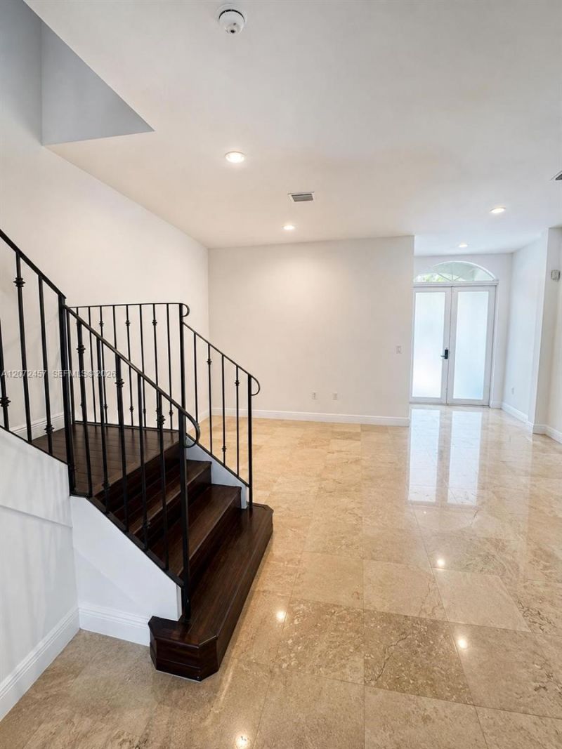 2286 SW 16th Ct , Unit 2286, Miami, FL 33145 Photo