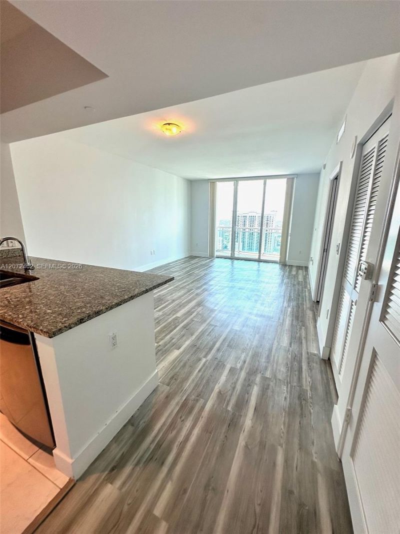 951 Brickell Ave , Unit 3403, Miami, FL 33131 Photo