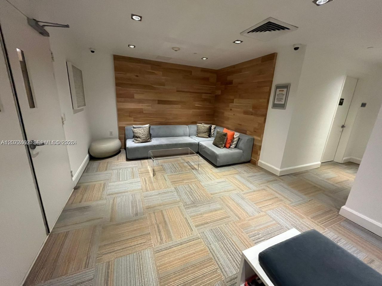 951 Brickell Ave , Unit 3403, Miami, FL 33131 Photo